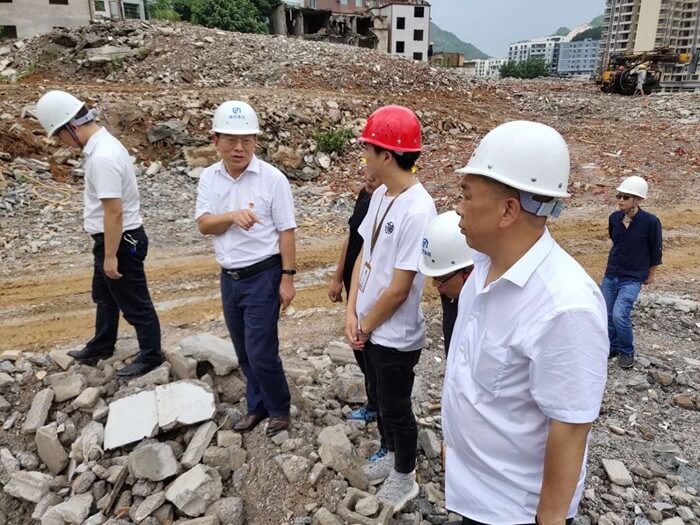 市城投集團黨委委員、紀(jì)委書記田犁帶隊赴銅仁市熊家屯棚戶區(qū)（城中村）改造項目 黃家院子項目點檢查防汛工作